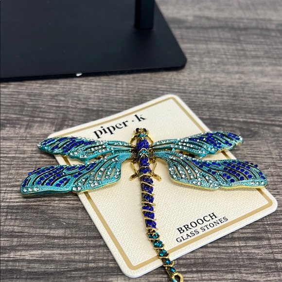Piper K | Dragonfly Brooch ✨ - Picture 7 of 8